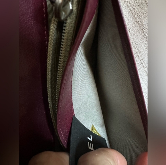 Chanel Rare Burgundy Yen Wallet - Vintage Patent Leather EUC - Picture 9 of 13